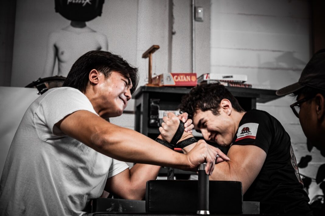 arm wrestling